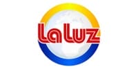 Logotipo de La Luz con fondo colorido.